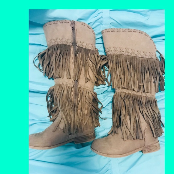 Justice - Picture 2 of 5